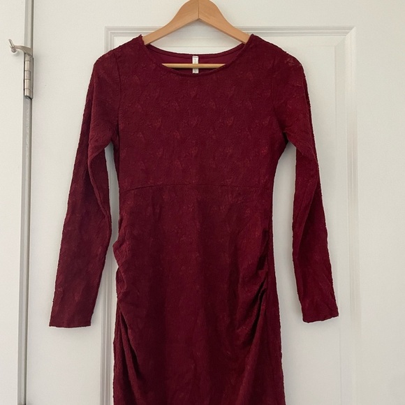 NWT Pinkblush Maternity Ruched Lace Dress Burgundy - Picture 8 of 10
